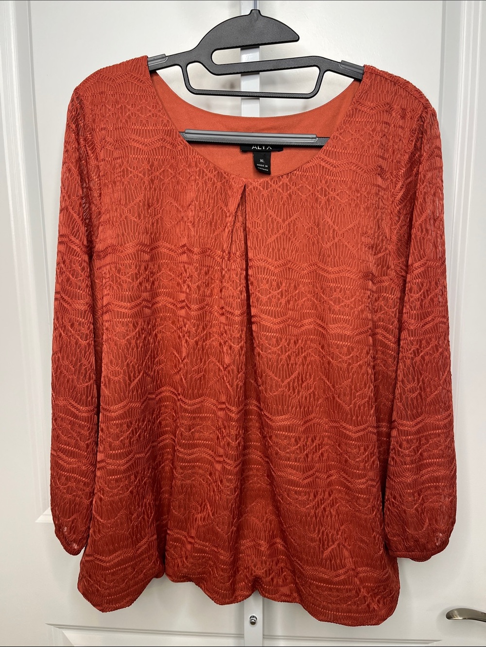 Alyx Women's Rust Textured Long-Sleeve Blouse XL